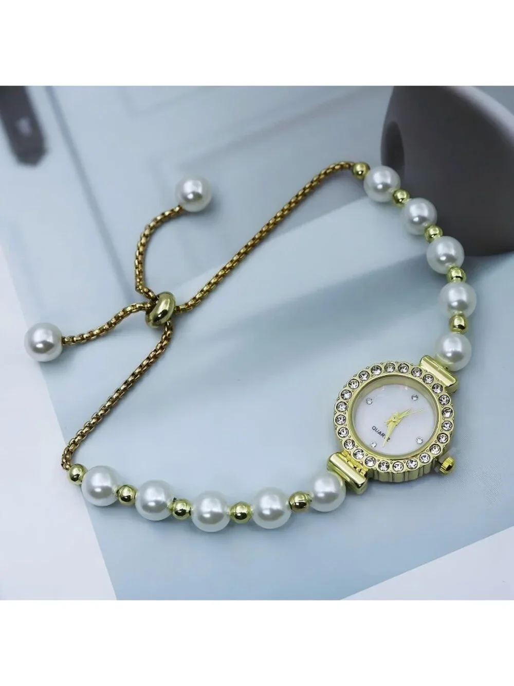Women's Silver Simple Floral Bracelet Watch Diamond Quartz Light Luxury Watch